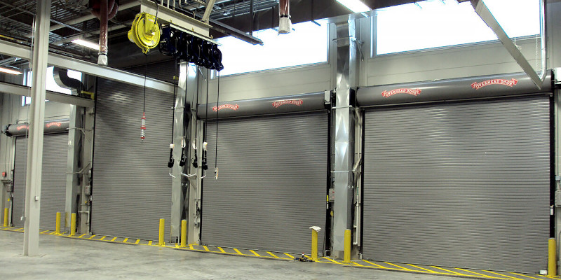 How Commercial Roll Up Doors Enhance Warehouse Efficiency